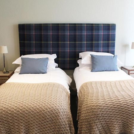 The George Hotel Касълтаун Екстериор снимка